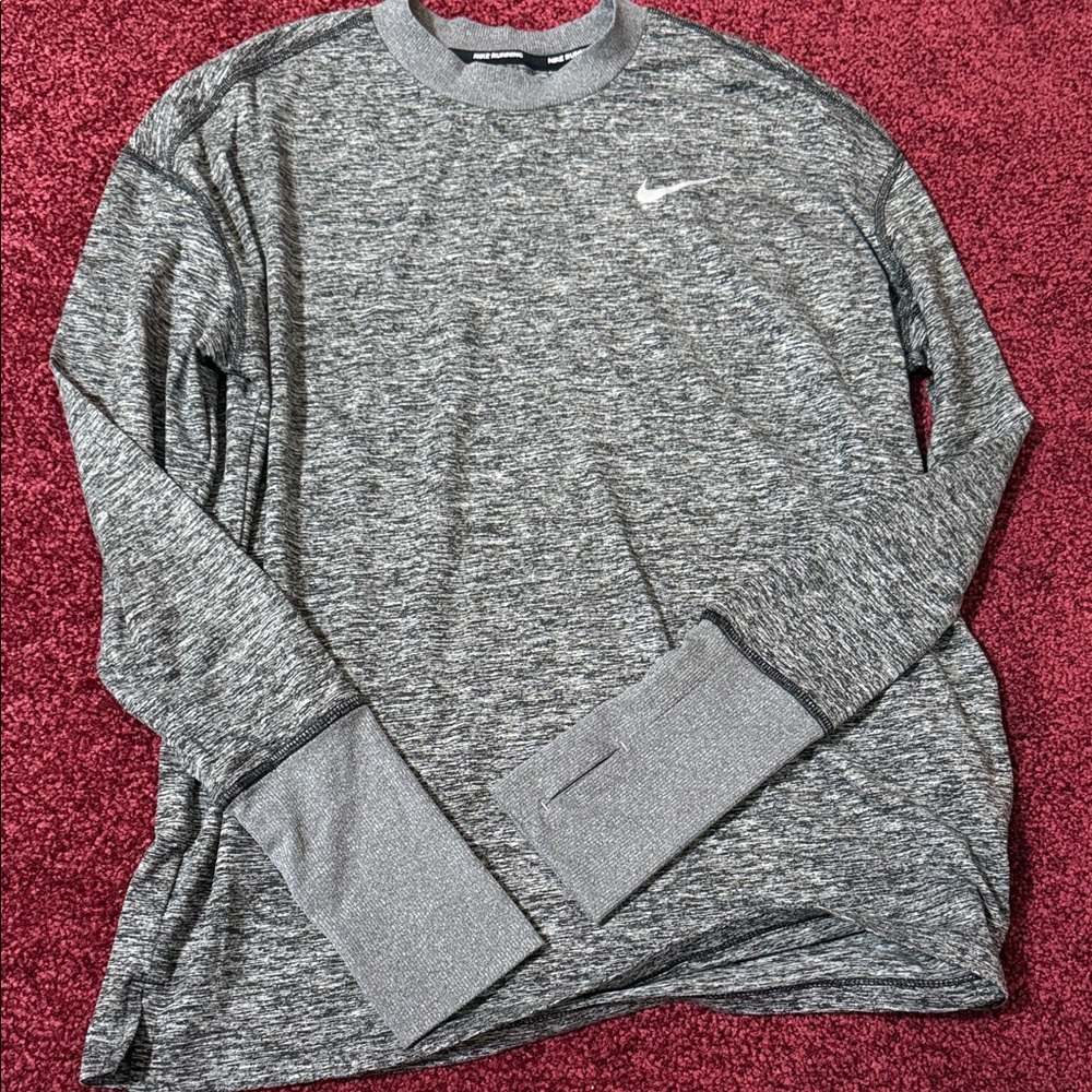 Nike r Long-Sleeve Running Top. Size medium